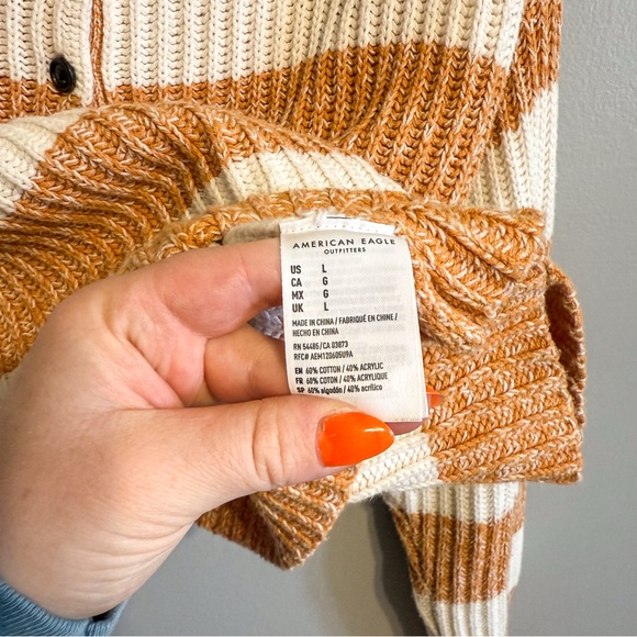 American Eagle Orange Cream Striped Chunky Knit Sweater Cropped Henley Size L - Picture 4 of 6